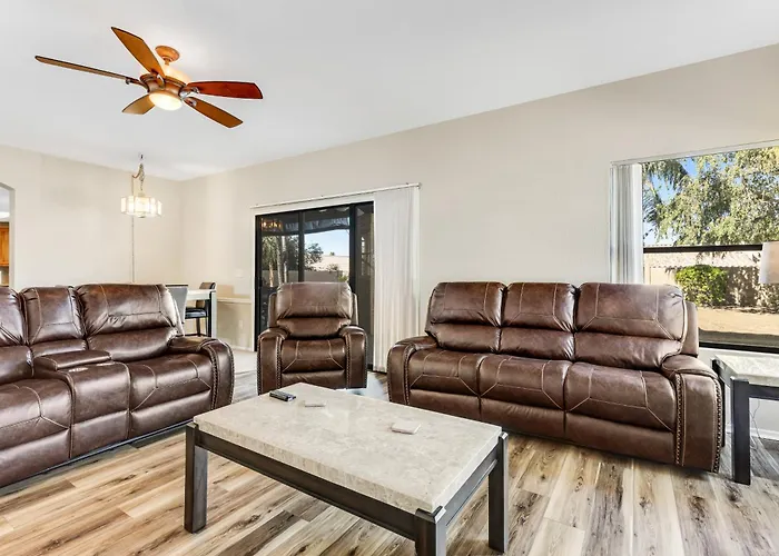 Holiday home The Oasis On Braeburn Drive Phoenix